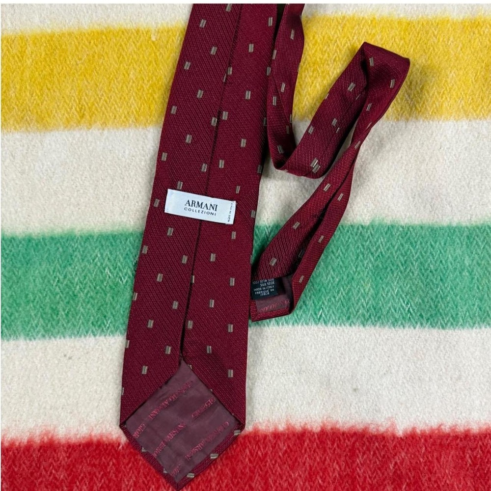 Armani Collezioni Silk Tie Burgundy Geometric Pattern Made in Italy Mens Vintage